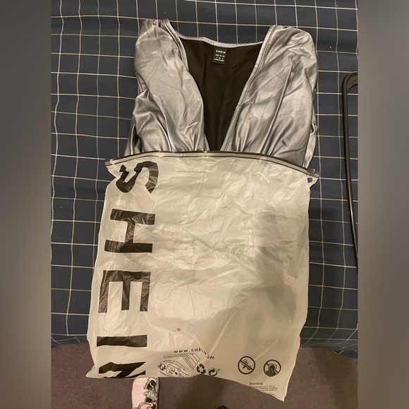 NEW SHEIN Elegant Deep V Neck pu Leather Bodysuit - Picture 8 of 8